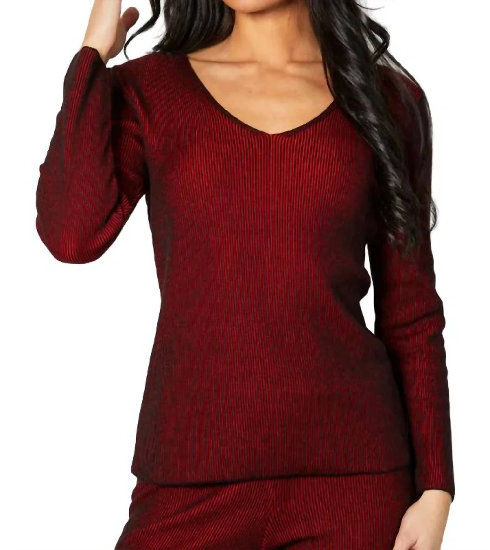 Two Tone Ribbed V-Neck Top In Rouge